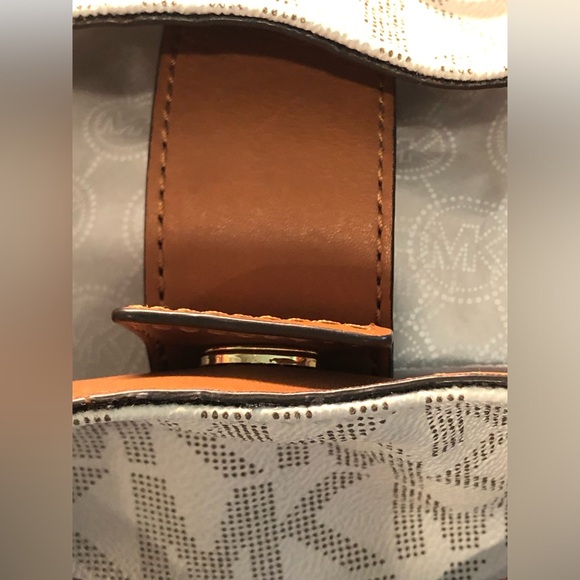 MICHAEL KORS Camden Signature Canvas & Leather Gathered Slouch Handbag - Picture 8 of 16